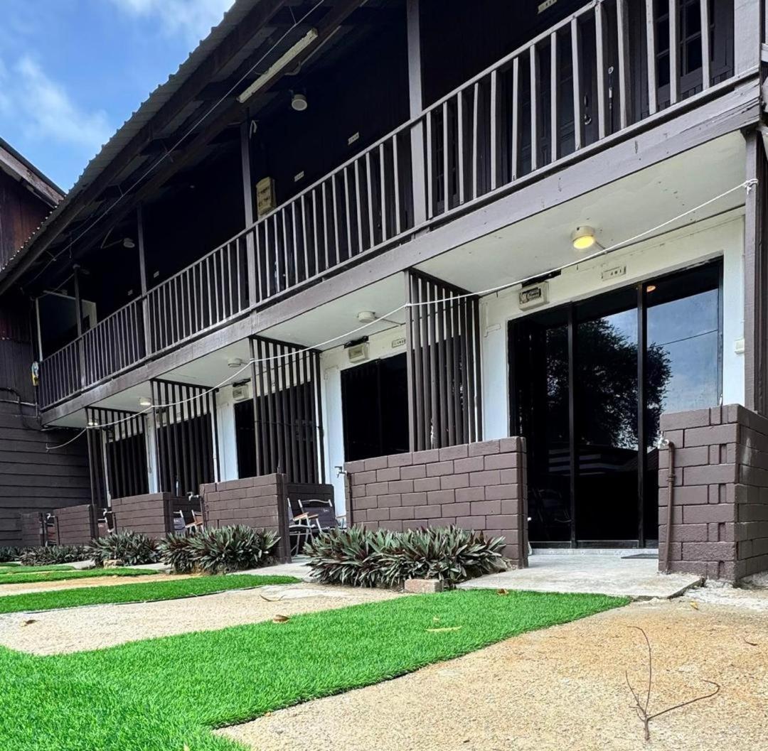 The Barat Perhentian Villa Kampong Pasir Hantu Exterior photo