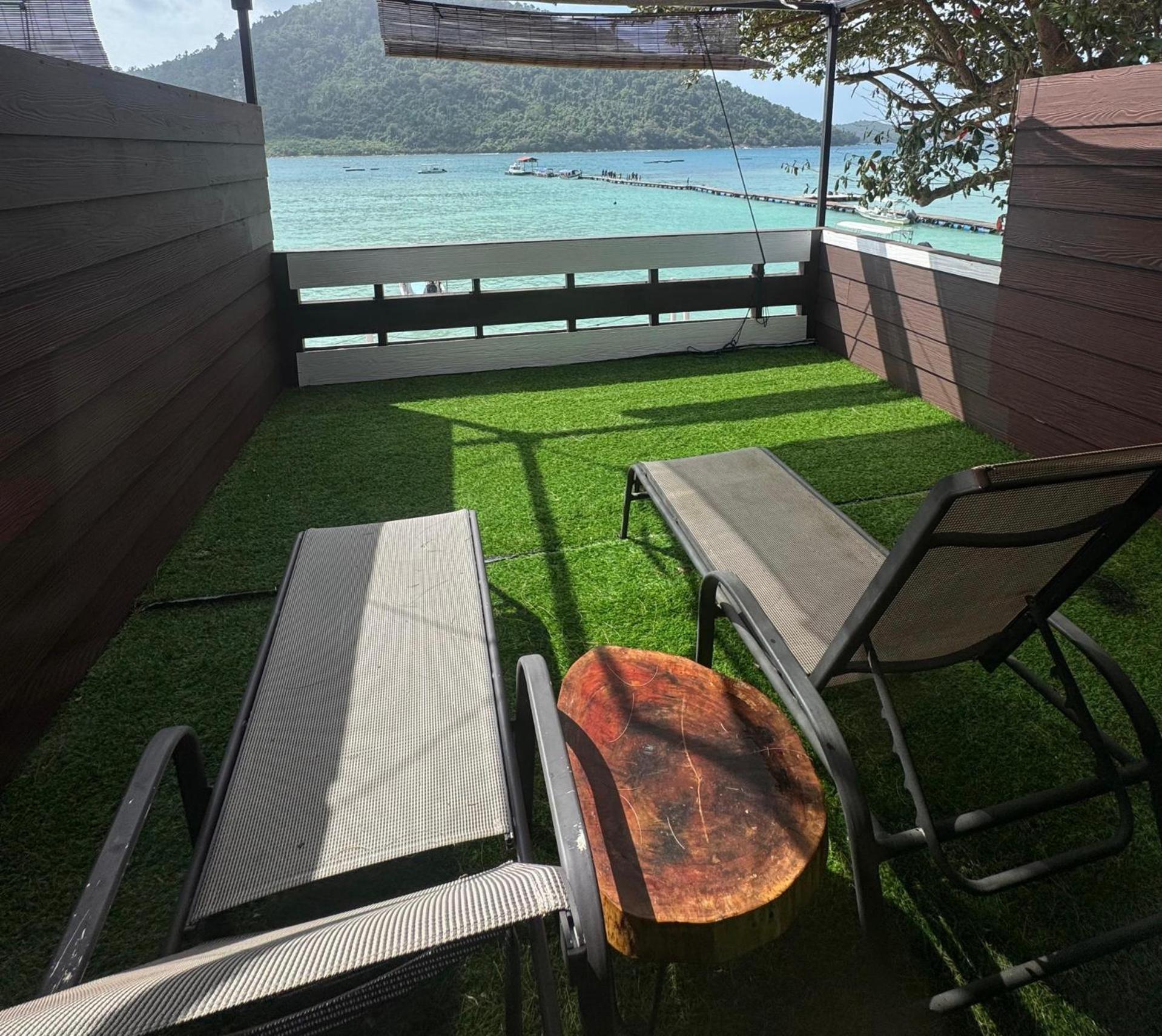 The Barat Perhentian Villa Kampong Pasir Hantu Exterior photo