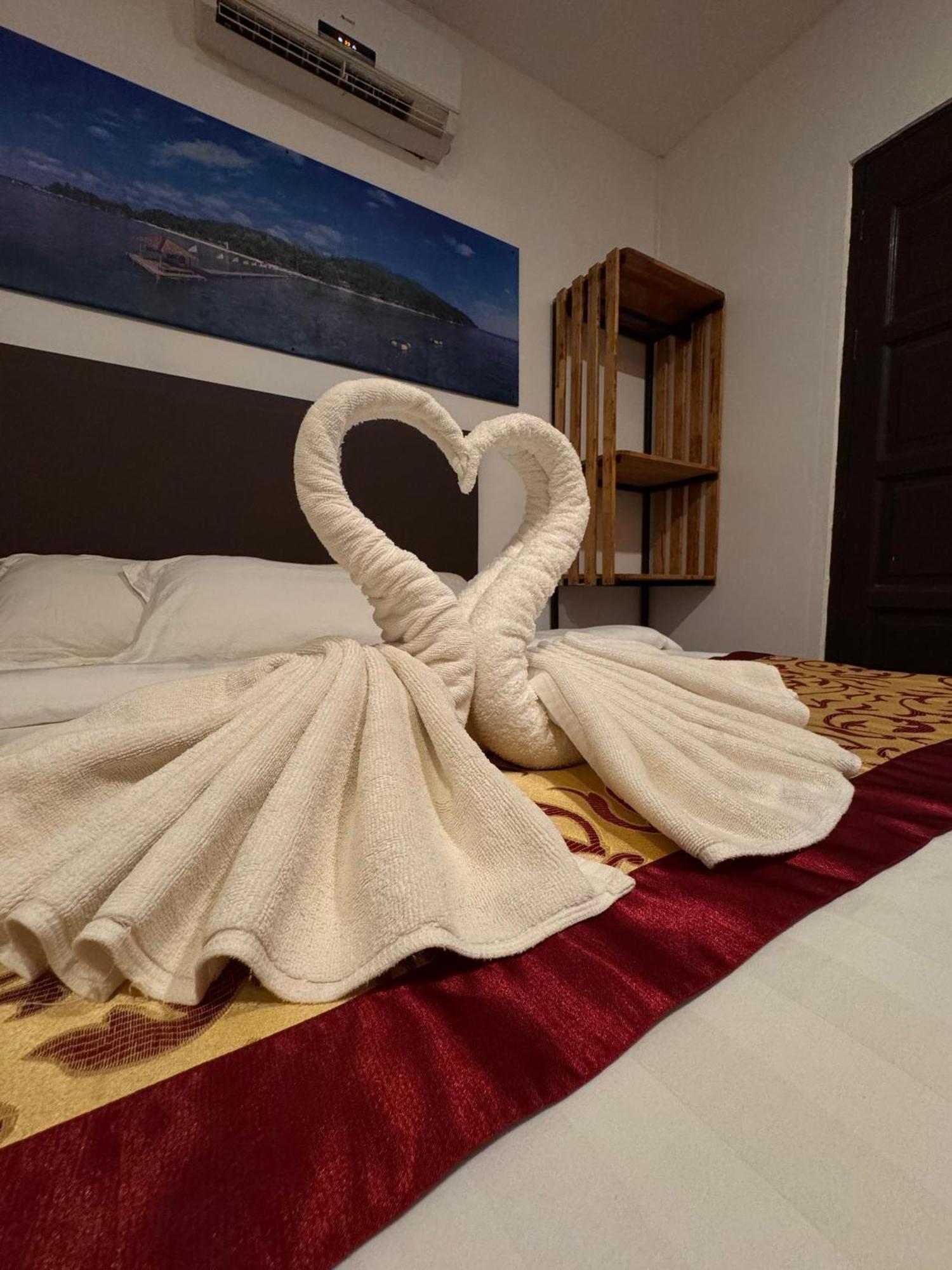 The Barat Perhentian Villa Kampong Pasir Hantu Exterior photo