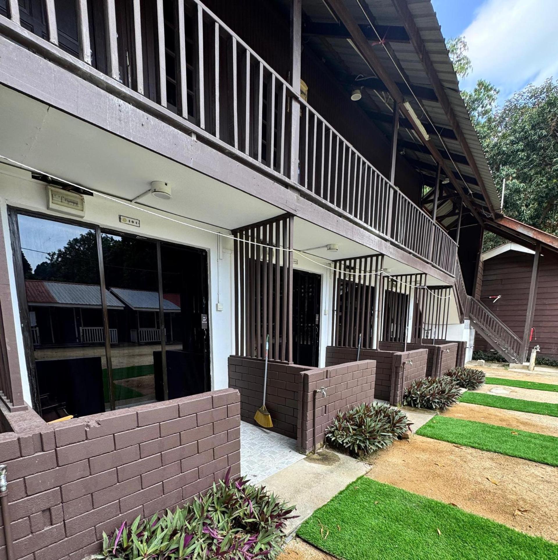 The Barat Perhentian Villa Kampong Pasir Hantu Exterior photo